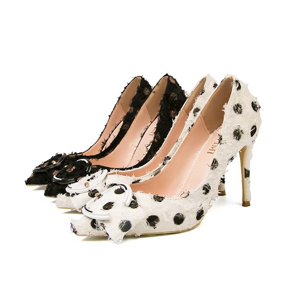 korean version of wool cloth, shallow mouth, pointed head, high heels, metal buckle, bow single shoes, sweet high heels
korean version of wool cloth, shallow mouth, pointed head, high heels, metal buckle, bow single shoes, sweet high heels