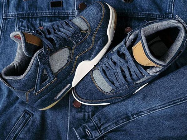wholesale mens classic spliced denim 4s blue cement iv casual shoes advanced fashion customization basketball shoes new sports sneakers
wholesale mens classic spliced denim 4s blue cement iv casual shoes advanced fashion customization basketball shoes new sports sneakers