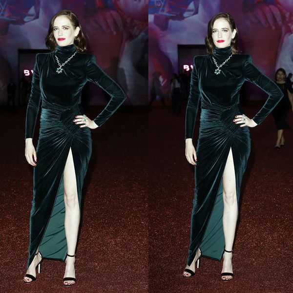 european and american-style star poly annual conference party noble green velvet slim-fit high slit irregular dress maxi dress, White;black
european and american-style star poly annual conference party noble green velvet slim-fit high slit irregular dress maxi dress, White;black