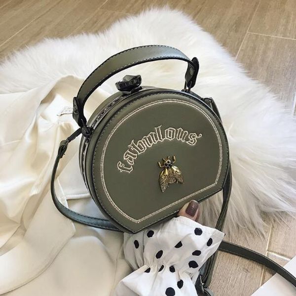 new style women bag fashion embroidery bee shoulder bags small handbag with letter small round crossbody 
new style women bag fashion embroidery bee shoulder bags small handbag with letter small round crossbody