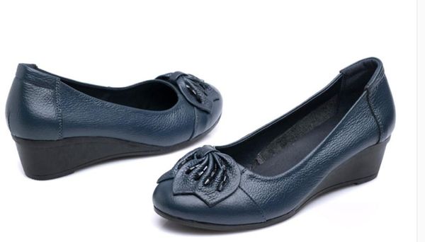 send 2018 spring slope heel middle-aged and old mothers shoes with shallow mouth non-slip bowknot, Black