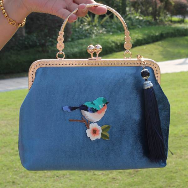 embroidery retro handbag evening bags female chinese style dinner bags ethnic manual cross body bag golden mouth clutch purse
embroidery retro handbag evening bags female chinese style dinner bags ethnic manual cross body bag golden mouth clutch purse