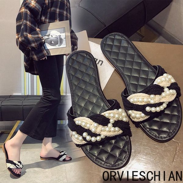 2020 spring and summer new pearl hemp rope woven flat bottom slippers word drag women's shoes flat heel sandals trend simple, Black
2020 spring and summer new pearl hemp rope woven flat bottom slippers word drag women's shoes flat heel sandals trend simple, Black
