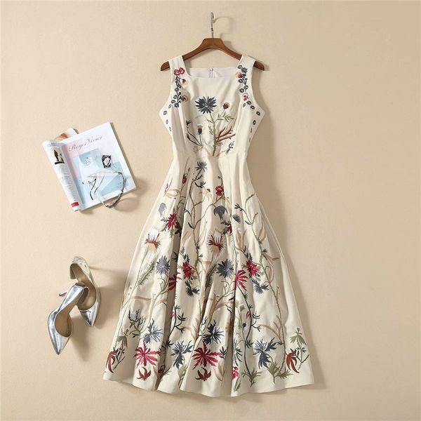 elegant sleeveless floral embroidery mid calf party tank dress europe fashion runway dress spring summer 2020 new women's, Black;gray
elegant sleeveless floral embroidery mid calf party tank dress europe fashion runway dress spring summer 2020 new women's, Black;gray
