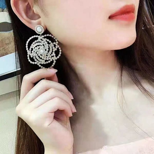trendy design crystal pearl flower earring jewelry for women party wedding, Golden;silver
trendy design crystal pearl flower earring jewelry for women party wedding, Golden;silver