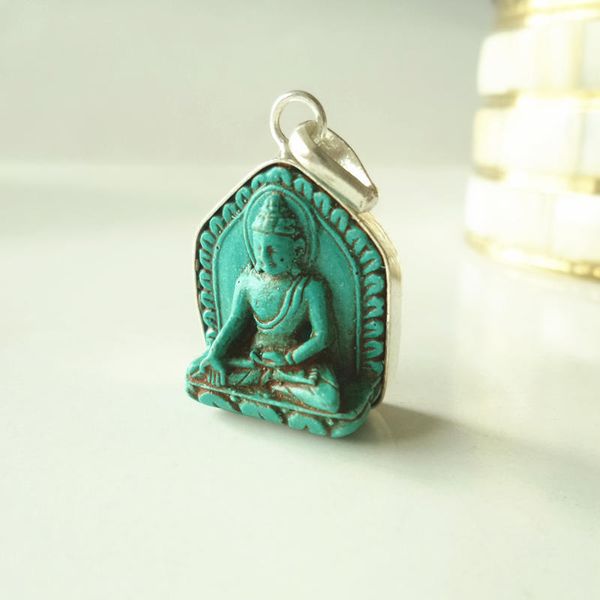 tbp684 tibetan clay sculpture buddha amulets pendants pocket buddha simulated turquoises buddha tara ganyin, Silver
tbp684 tibetan clay sculpture buddha amulets pendants pocket buddha simulated turquoises buddha tara ganyin, Silver
