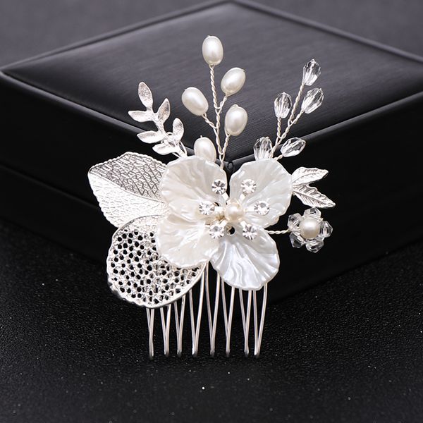 trendy handmade bridal wedding hair combs hair accessories silver crystal pearl flower headpiece women ornaments jewelry, Golden;white
trendy handmade bridal wedding hair combs hair accessories silver crystal pearl flower headpiece women ornaments jewelry, Golden;white