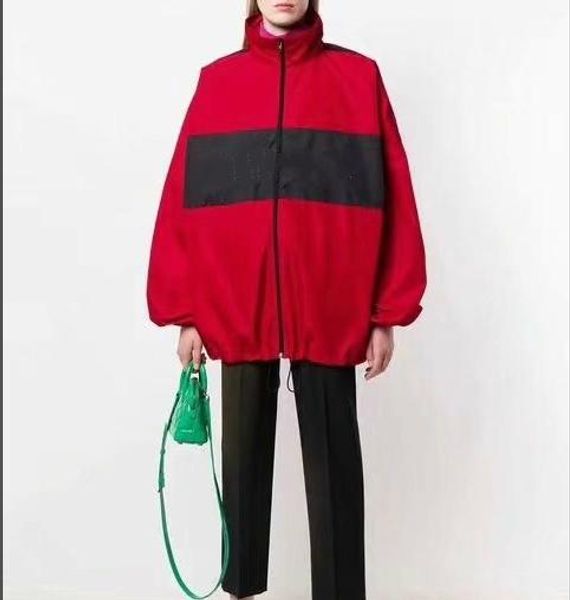 19ss logo printed jackets men stitching windbreaker fashion long slevees outerwear oversized coat men women designer jacket hfwpjk133, Black;brown
19ss logo printed jackets men stitching windbreaker fashion long slevees outerwear oversized coat men women designer jacket hfwpjk133, Black;brown