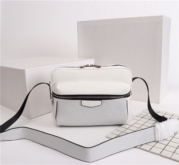 louis vuitton women handbags новинка в магазине! 241 сумка почтальона, привлекательные аксессуары, весенний показ мод, функциональная и прак
louis vuitton women handbags новинка в магазине! 241 сумка почтальона, привлекательные аксессуары, весенний показ мод, функциональная и прак