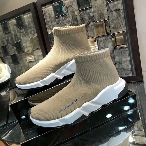 2020 new t7 high-quality women's casual sports shoes socks shoes couple models, fashionable wild flat shoes, box number 38-45
2020 new t7 high-quality women's casual sports shoes socks shoes couple models, fashionable wild flat shoes, box number 38-45