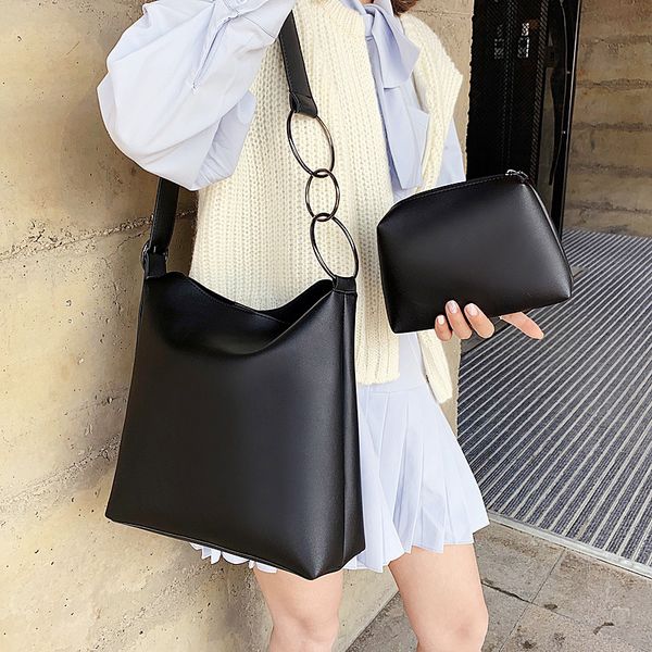 2020 new women's shoulder bag large-capacity women's bag trend simple girl tote college student class wild messenger
2020 new women's shoulder bag large-capacity women's bag trend simple girl tote college student class wild messenger