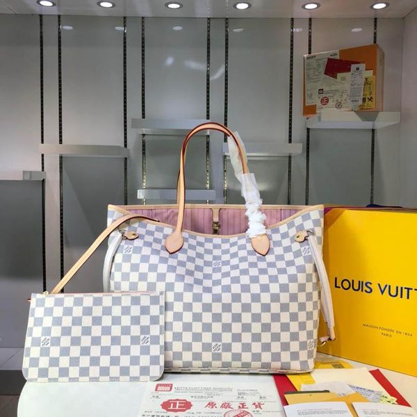 new classic fashion designer bag are compact deluxe bag easy to carry, hand bags with good leather quality number: 81 m40990
new classic fashion designer bag are compact deluxe bag easy to carry, hand bags with good leather quality number: 81 m40990