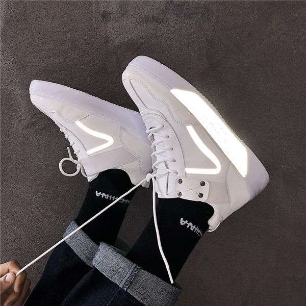men leather casual shoes outdoor black white shoes comfortable fashion flats sneakers for men walking footwear zapatillas hombre 
men leather casual shoes outdoor black white shoes comfortable fashion flats sneakers for men walking footwear zapatillas hombre