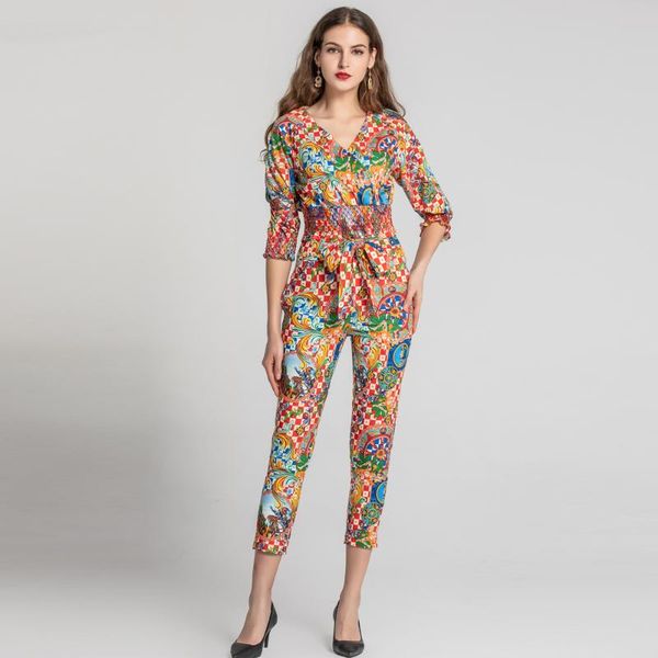 red roosarosee designer 2020 spring summer women 2 piece set v-neck vintage print short blouse + bandage pencil pants suit, White
red roosarosee designer 2020 spring summer women 2 piece set v-neck vintage print short blouse + bandage pencil pants suit, White