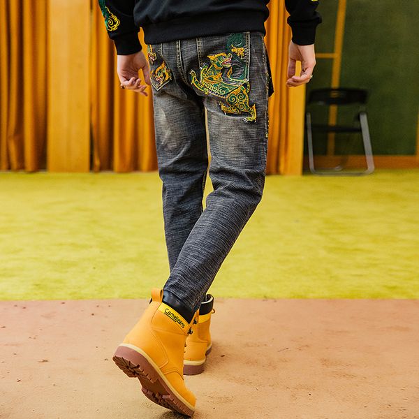 ready stockdiscount price - fashionable embroidered jeans, blue dragon embroidered jeans
ready stockdiscount price - fashionable embroidered jeans, blue dragon embroidered jeans