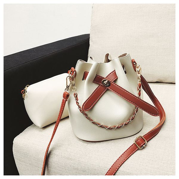 women's shoulder messenger bag pu material handbag trendy fashion casual multi-function large capacity design
women's shoulder messenger bag pu material handbag trendy fashion casual multi-function large capacity design