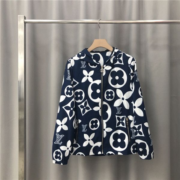19fw luxurious paris brands design l jacket sweatshirts men women clothes sweater fashion full logos streetwear outdoor hoodies v coat, Blue;black
19fw luxurious paris brands design l jacket sweatshirts men women clothes sweater fashion full logos streetwear outdoor hoodies v coat, Blue;black