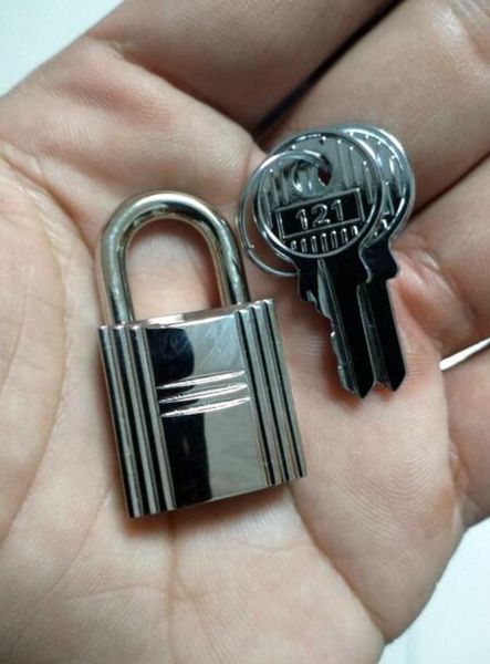 H kelly bag tool Zipper Bag Backpack Bag Suitcase Drawer Small Mini Strong Steel Padlock Travel Suitcase Diary Lock With 2 Keys
H kelly bag tool Zipper Bag Backpack Bag Suitcase Drawer Small Mini Strong Steel Padlock Travel Suitcase Diary Lock With 2 Keys