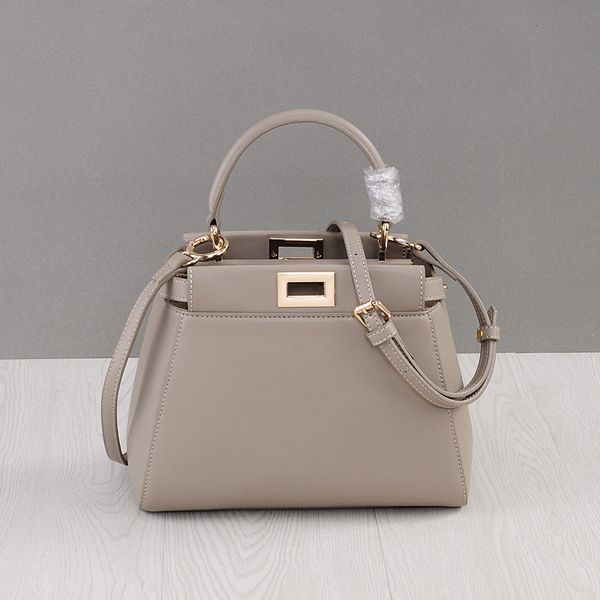 latest style genuine leather bags for women casual brand shoulder bag lock crossbody bags totes bolsas feminina
latest style genuine leather bags for women casual brand shoulder bag lock crossbody bags totes bolsas feminina