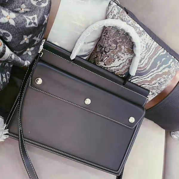 Fashion Designer Women Totes Bags Luxury Lady Designer Crossbody Bags with New Style Fashion Women Shoulder Bag 3 Color Necessary Lady Cow#3
Fashion Designer Women Totes Bags Luxury Lady Designer Crossbody Bags with New Style Fashion Women Shoulder Bag 3 Color Necessary Lady Cow#3