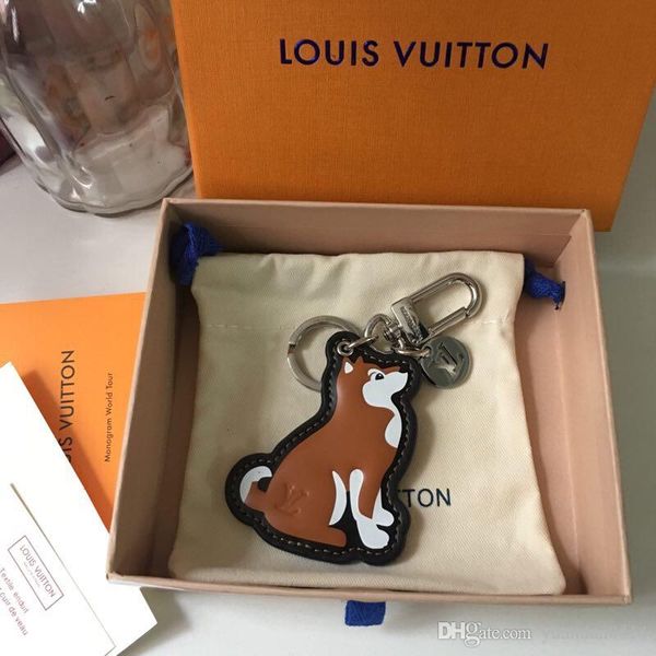 2019 silver letter metal men women keychains with box fashion style accessories canvas leather key chain m62755
2019 silver letter metal men women keychains with box fashion style accessories canvas leather key chain m62755
