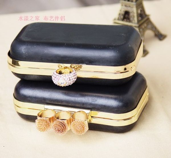 two a shallow golden export of gold case , this year fashionable colour dandelion head ring head , temperament package, Black
two a shallow golden export of gold case , this year fashionable colour dandelion head ring head , temperament package, Black