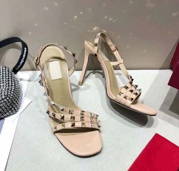 newlassic high heeled sandals wedge heel luxury designer cowboy man woman shoes metal buckle for parties occupation sandal shoe09 vv1, Black
newlassic high heeled sandals wedge heel luxury designer cowboy man woman shoes metal buckle for parties occupation sandal shoe09 vv1, Black