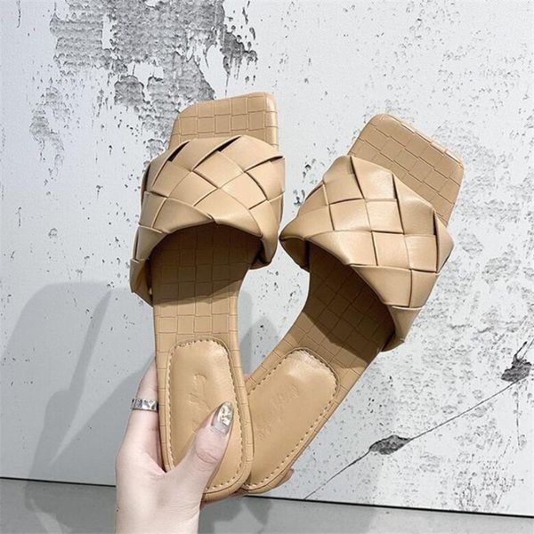 2020 new slippers weave leather women sandal open toe flat casual slides summer outdoor beach female flip flops, Black
2020 new slippers weave leather women sandal open toe flat casual slides summer outdoor beach female flip flops, Black