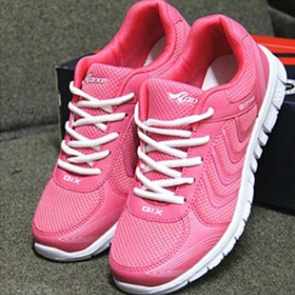 tennis shoes outdoor sports flat sneakers breathble mesh sneakers tennis player althletes wearing track shoes
tennis shoes outdoor sports flat sneakers breathble mesh sneakers tennis player althletes wearing track shoes