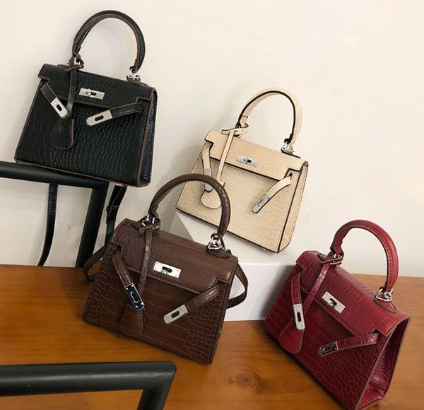 новая мода роскошные сумки дизайнер аллигатор женщин бренд посыльного сумки из натуральной кожи малого плеча сумки sac основные
новая мода роскошные сумки дизайнер аллигатор женщин бренд посыльного сумки из натуральной кожи малого плеча сумки sac основные