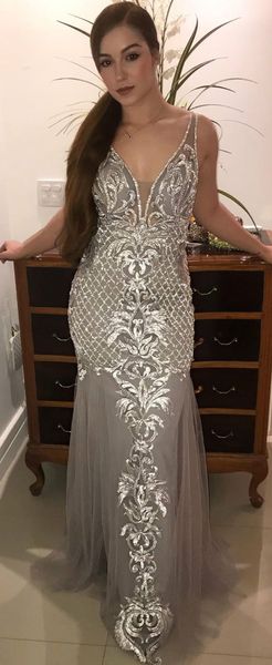 2020 arabic aso ebi silver lace beaded evening dresses deep v-neck mermaid prom dresses formal party second reception gowns zj256, Black;red
2020 arabic aso ebi silver lace beaded evening dresses deep v-neck mermaid prom dresses formal party second reception gowns zj256, Black;red
