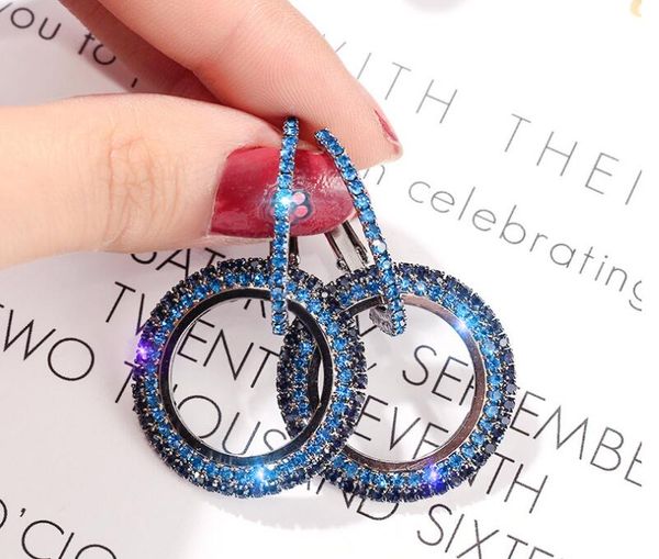 новый дизайнер 925 серебряная игла горный хрусталь круг кристалл от swarovski длинные серьги темперамент корейская личность дикие серьги, Golden;silver
новый дизайнер 925 серебряная игла горный хрусталь круг кристалл от swarovski длинные серьги темперамент корейская личность дикие серьги, Golden;silver