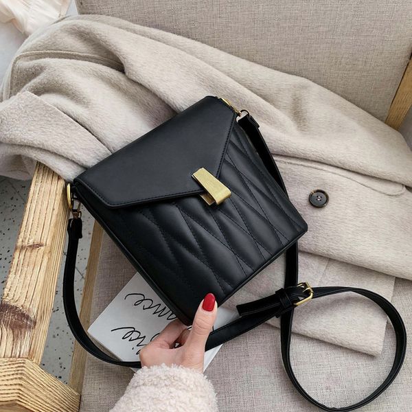 high sense small bag women 2019 new wave korean version of the wild messenger bag shoulder atmospheric fashion bucket
high sense small bag women 2019 new wave korean version of the wild messenger bag shoulder atmospheric fashion bucket