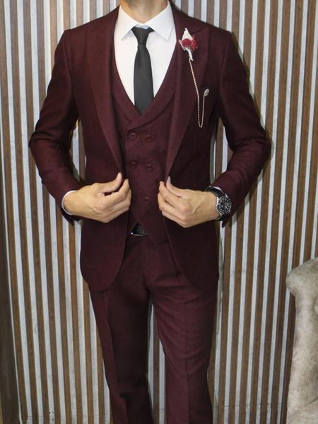 новые one button groomsmen пик нагрудного свадебный groom tuxedos мужские костюмы венчание / prom / ужин best man blazer (куртка + tie + ves, Black;gray
новые one button groomsmen пик нагрудного свадебный groom tuxedos мужские костюмы венчание / prom / ужин best man blazer (куртка + tie + ves, Black;gray