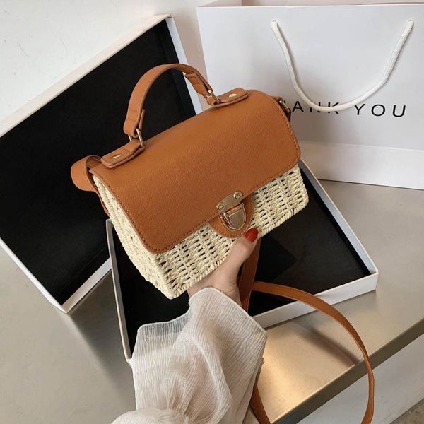 2020 new lady straw pillow bag classic woven beach tote shield lock shoulder bag women personalized floral inside rattan tote
2020 new lady straw pillow bag classic woven beach tote shield lock shoulder bag women personalized floral inside rattan tote