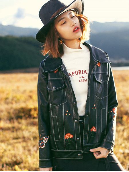 new autumn winter women vintage casual loose black short pu leather jacket ladies retro luxury embroidery motorcycle jacket coat
new autumn winter women vintage casual loose black short pu leather jacket ladies retro luxury embroidery motorcycle jacket coat