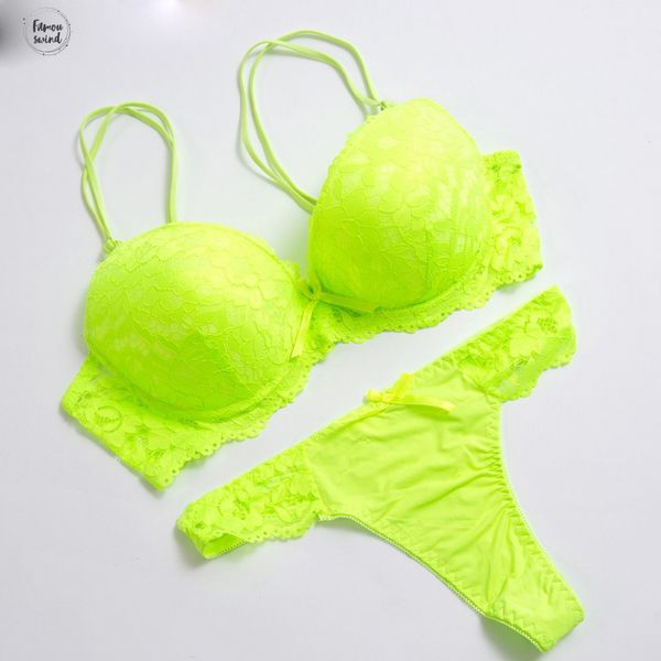 высокое качество глубокий v sexy plus размер push up bra set модальные цветочные женщины вышивка и трусиках 36 38 bcd, Red;black
высокое качество глубокий v sexy plus размер push up bra set модальные цветочные женщины вышивка и трусиках 36 38 bcd, Red;black