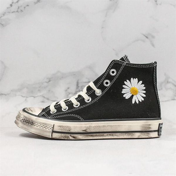 with box gd x peaceminusone skateboarding chuck 1970 fashion designer black daisy mens women classic 1970s casual canvas shoes size 3544
with box gd x peaceminusone skateboarding chuck 1970 fashion designer black daisy mens women classic 1970s casual canvas shoes size 3544