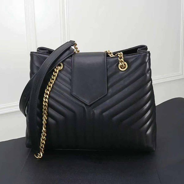 classic fashion designer women handbags chain crossbody bags large shoulder bags genuine leather black bags style black handbags purse tote
classic fashion designer women handbags chain crossbody bags large shoulder bags genuine leather black bags style black handbags purse tote