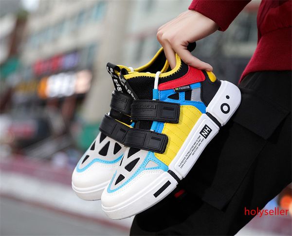 2020 with fashion designer shoes triple s sneakers cool sole stitching wild sneakers three color men running outdoor shoes
2020 with fashion designer shoes triple s sneakers cool sole stitching wild sneakers three color men running outdoor shoes