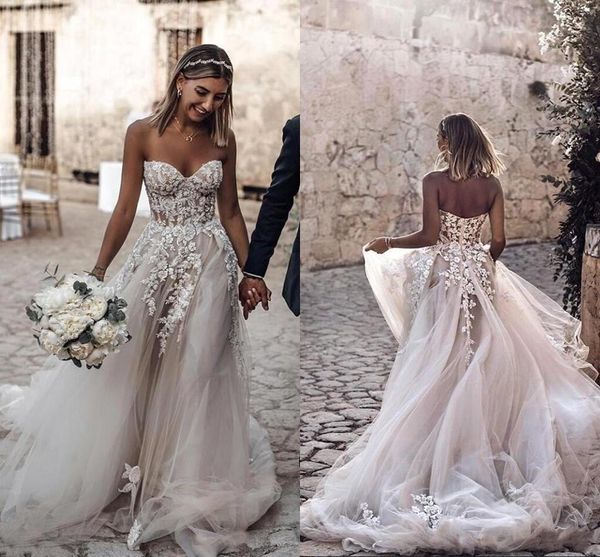 2020 romantic floral appliques wedding dresses sweetheart neck lace tulle sweep train vintage bridal gowns custom plus size, White
2020 romantic floral appliques wedding dresses sweetheart neck lace tulle sweep train vintage bridal gowns custom plus size, White
