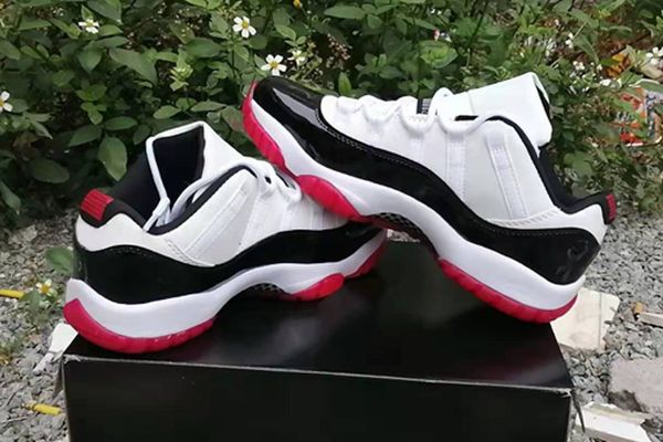 2020 new black cat outdoor basketball shoes 11 low white bred 11s men retro sneakers cool grey gamma legend blue black cement unc
2020 new black cat outdoor basketball shoes 11 low white bred 11s men retro sneakers cool grey gamma legend blue black cement unc