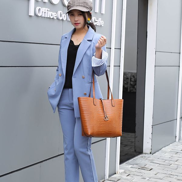 new fashion ladies tote bag women handbag solid color crocodile pattern women shoulder bag hand bags leather handbags
new fashion ladies tote bag women handbag solid color crocodile pattern women shoulder bag hand bags leather handbags