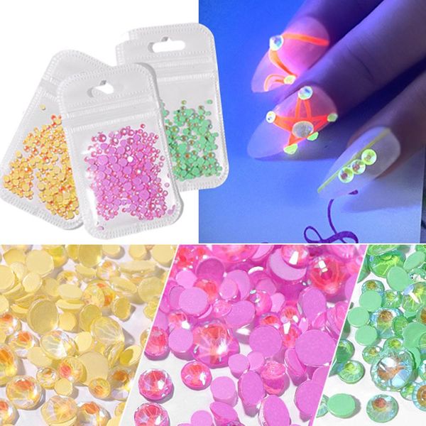 fluorescent glow in the dark 3d glitter diamond gems mixed size luminous crystal nail art rhinestone decorations, Silver;gold
fluorescent glow in the dark 3d glitter diamond gems mixed size luminous crystal nail art rhinestone decorations, Silver;gold