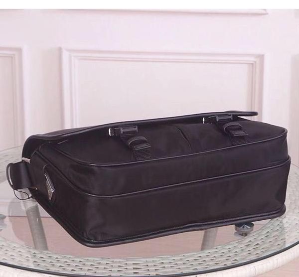 desigenr-quality cross body bag orignal men messenger bag designer fashion satchel waterproof man's shoulder bag parachute fabric purse
desigenr-quality cross body bag orignal men messenger bag designer fashion satchel waterproof man's shoulder bag parachute fabric purse