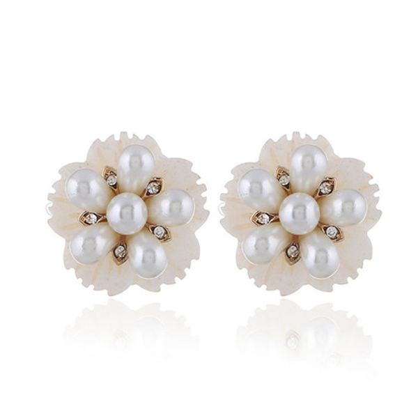 wholesale 10 pairs trendy gold plated flower imitation pearl stud earrings for elegant women charm jewelry, Golden;silver
wholesale 10 pairs trendy gold plated flower imitation pearl stud earrings for elegant women charm jewelry, Golden;silver