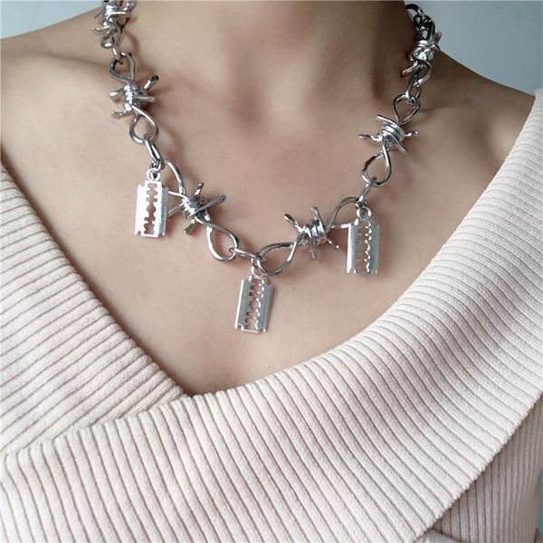 2019 new punk silver blade pendant necklaces chain thorns spur necklace women heavy duty padlock choker metal collar, Golden;silver
2019 new punk silver blade pendant necklaces chain thorns spur necklace women heavy duty padlock choker metal collar, Golden;silver