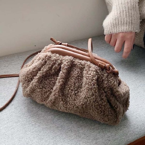 fashion elegant cloud women clutch baguette bag pleated dumpling shoulder messenger bag phone cute lady crossbody
fashion elegant cloud women clutch baguette bag pleated dumpling shoulder messenger bag phone cute lady crossbody