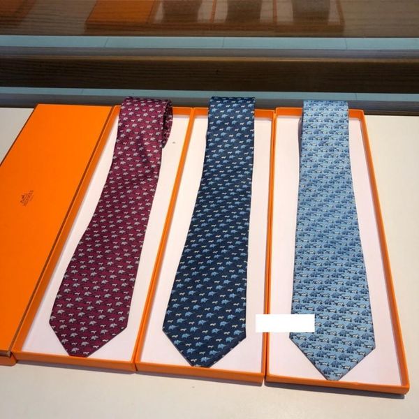 casual tie mens fashion leisure tie handmade twill silk tie full of individual animal patterns, Blue;purple 
casual tie mens fashion leisure tie handmade twill silk tie full of individual animal patterns, Blue;purple