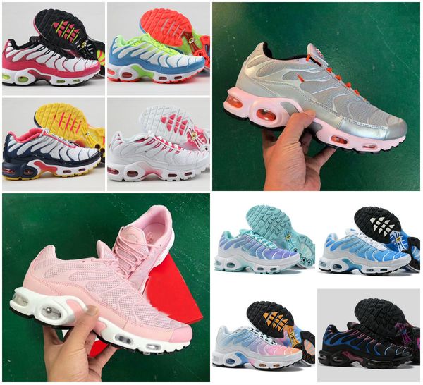 2020 fashion womens tn sport shoes new designs original tn plus chaussures femme air tns requin black white red sneakers 36-40
2020 fashion womens tn sport shoes new designs original tn plus chaussures femme air tns requin black white red sneakers 36-40